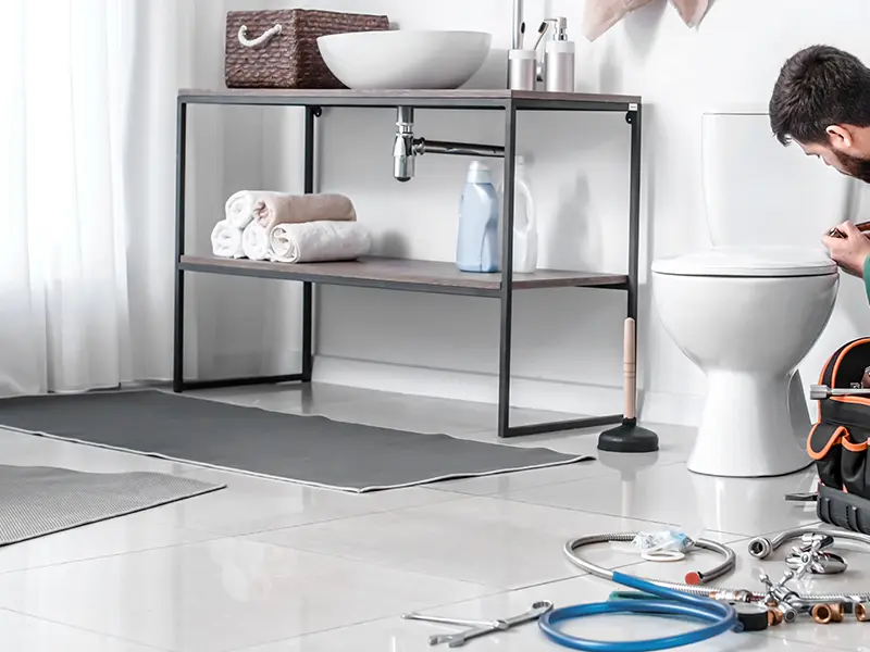 Dépannage d'une fuite au niveau d'un WC